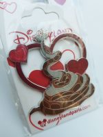 Disneyland Paris Jungle Book Kaa Valentines Day Pin Trading Badge