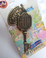 Disneyland Paris Tower Of Terror Room Key Pin Trading Badge