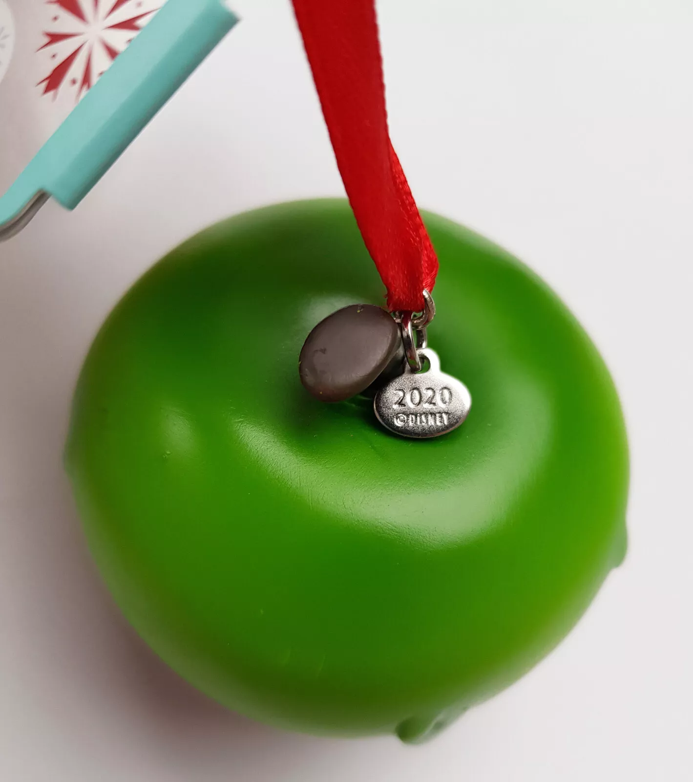 Disney Store Snow White & The Seven Dwarfs Poison Apple Christmas Tree Decoration - Image 12