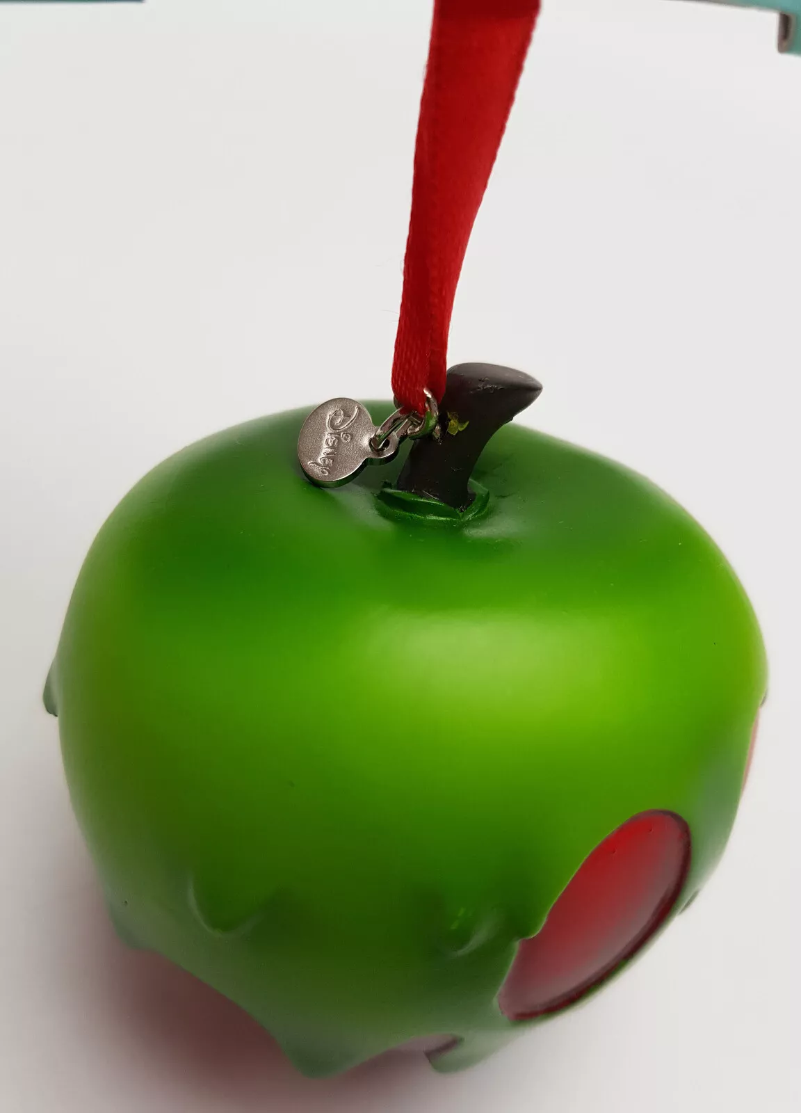 Disney Store Snow White & The Seven Dwarfs Poison Apple Christmas Tree Decoration - Image 6