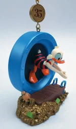 Disney_Store_Scrooge_McDuck_Legacy_Xmas_Tree_Decoration_Ornament_DuckTales_35th-9